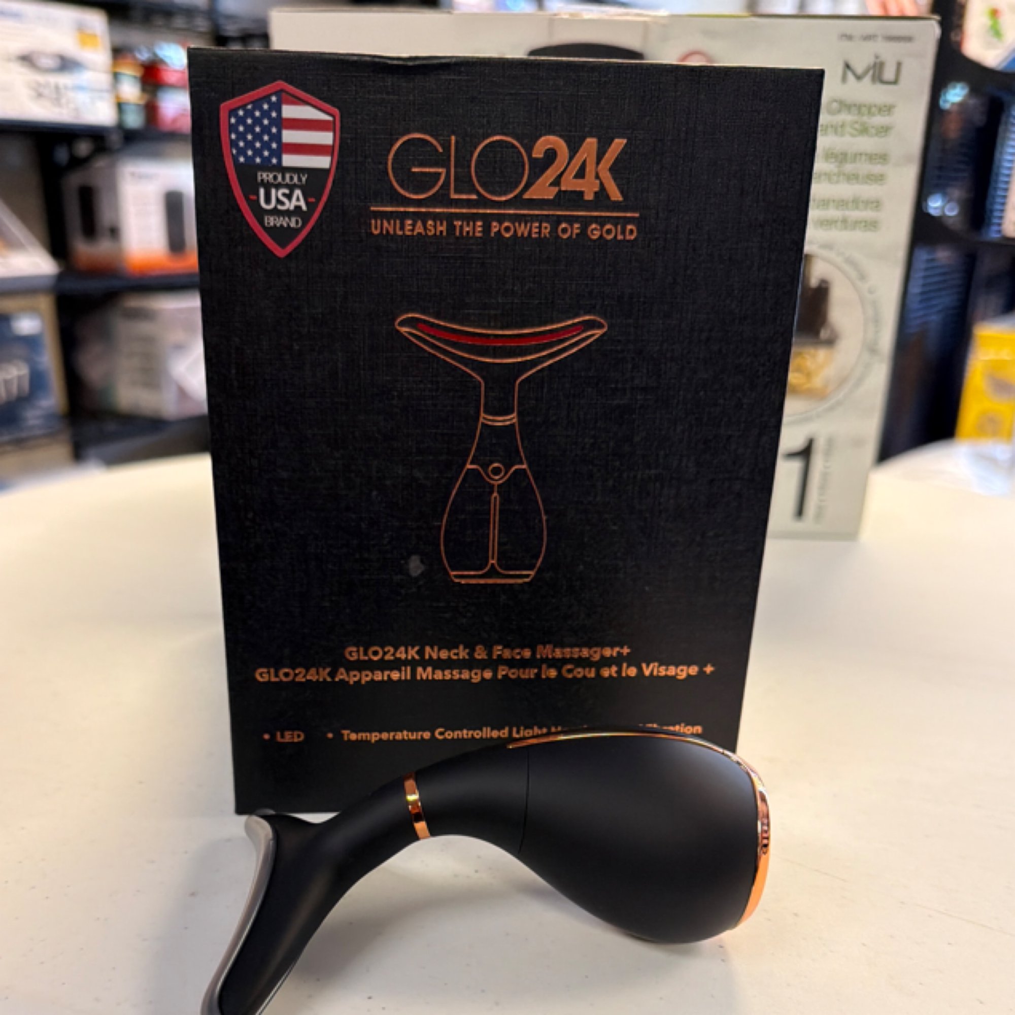 GLO24K FACE NECK DEVICE